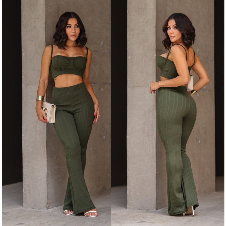 Conjunto feminino pantalona e top-Tecido Ribana Prime.