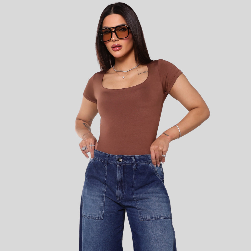 Body Feminino Decote Quadrado Manga Curta Suplex Premium Forrado Sem Transparência Casual
